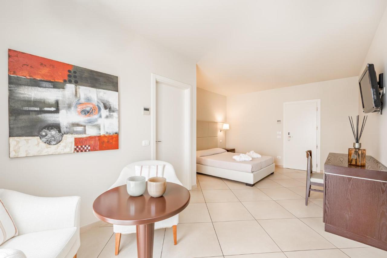 Hotel & Residence Exclusive Marina Di Carrara Exterior foto