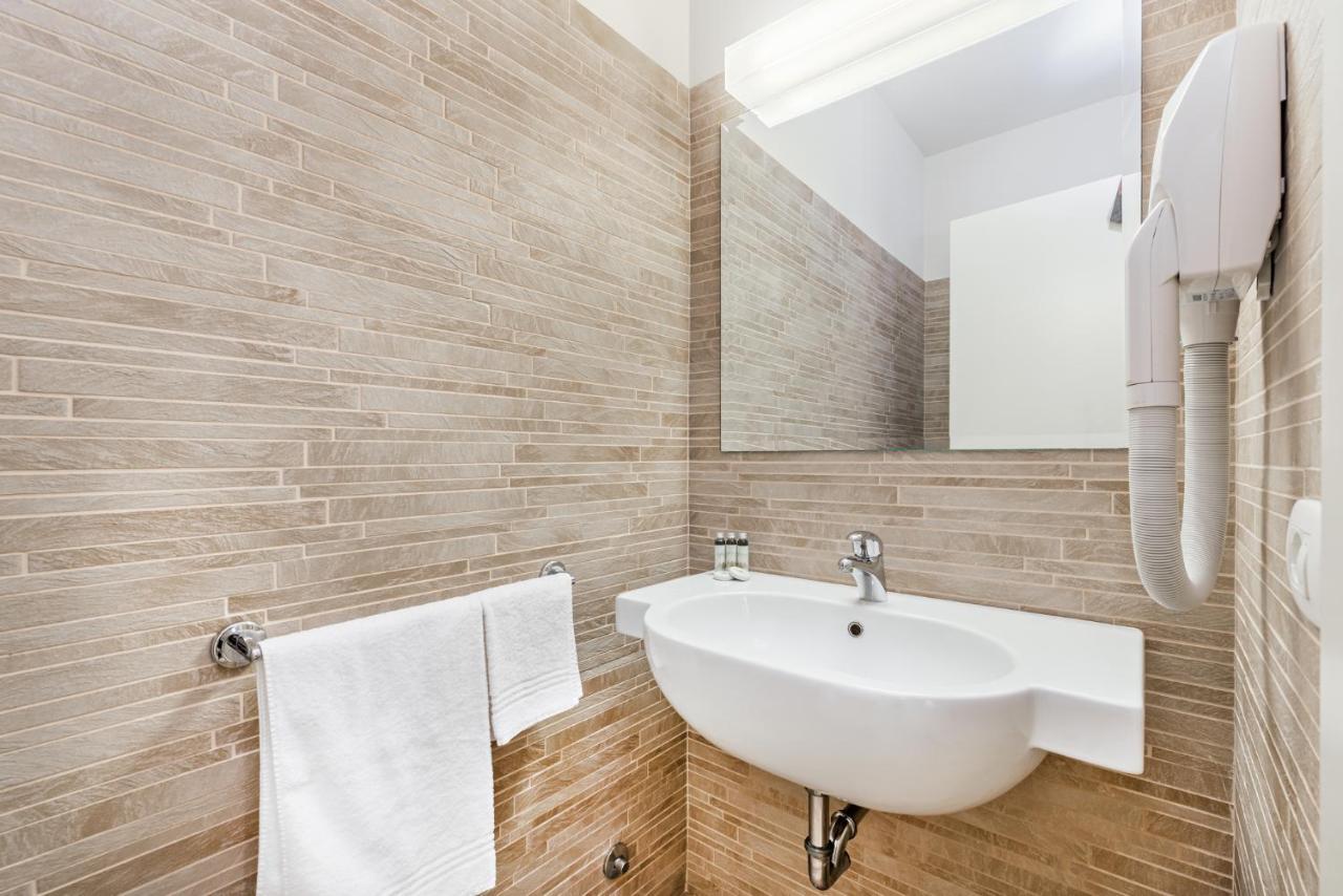 Hotel & Residence Exclusive Marina Di Carrara Exterior foto