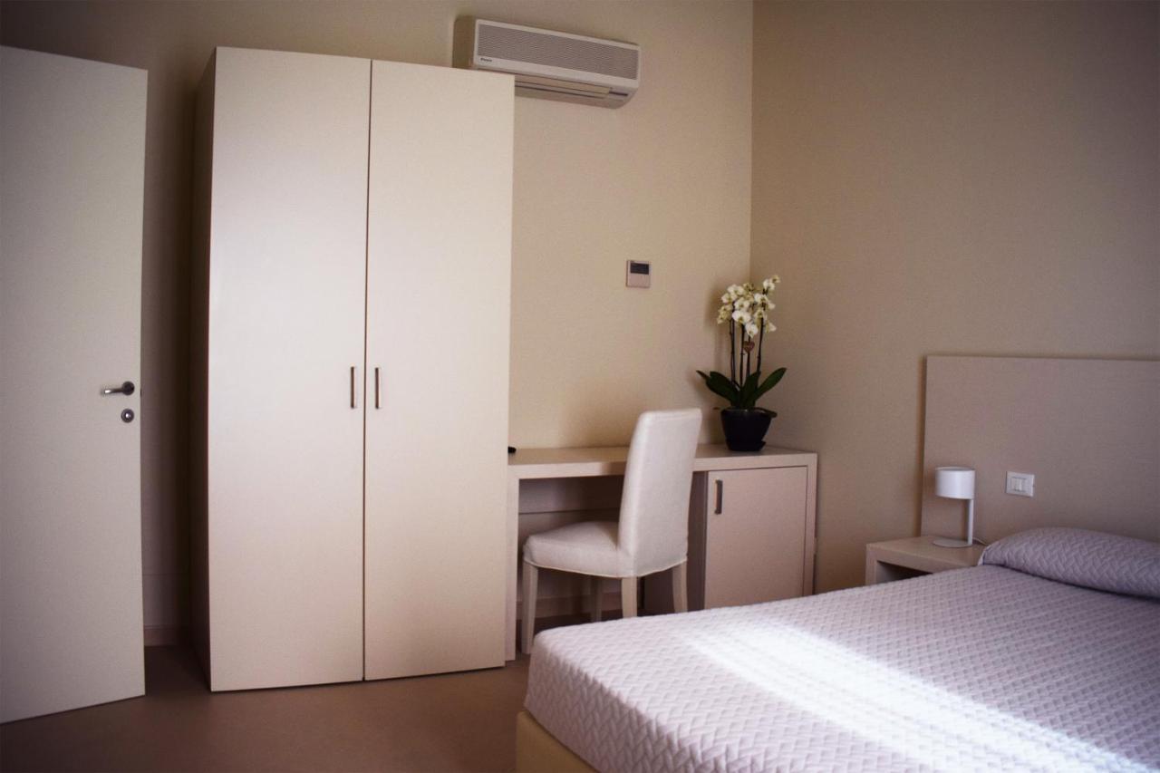 Hotel & Residence Exclusive Marina Di Carrara Exterior foto
